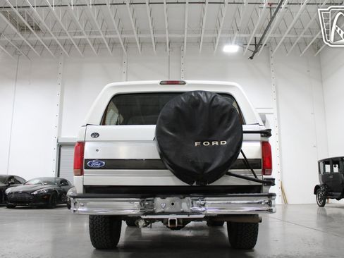 Used 1992 Ford Bronco XLT image 22