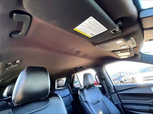 Used 2020 Ford Explorer ST image 12
