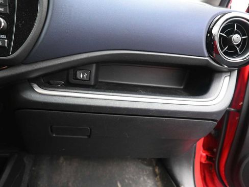 Used 2015 Toyota Prius C Three image 17