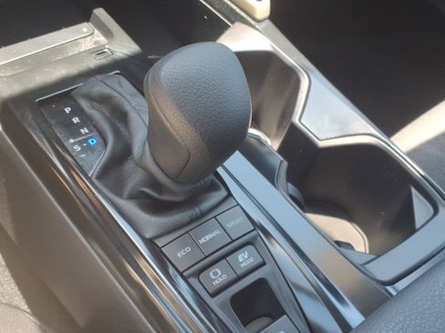 Used 2025 Toyota Camry LE FWD image 18