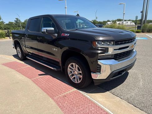 Used 2019 Chevrolet Silverado 1500 LT w/ Texas Edition AWD/4WD image 3