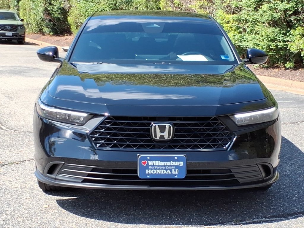 Used 2025 Honda Accord Sport image 2