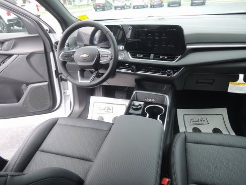 New 2026 Chevrolet Equinox LT w/ Convenience Package II image 34