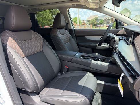 New 2026 Nissan Murano Platinum w/ Cargo Package AWD/4WD image 23