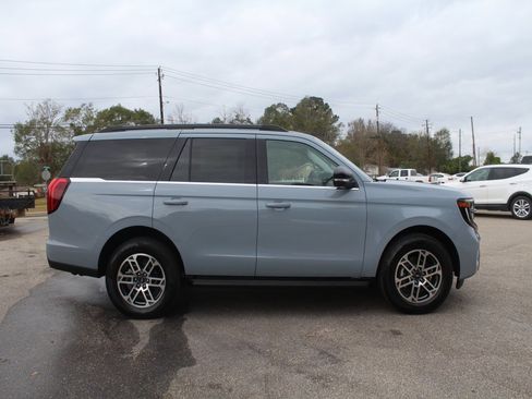 New 2025 Ford Expedition Active image 11