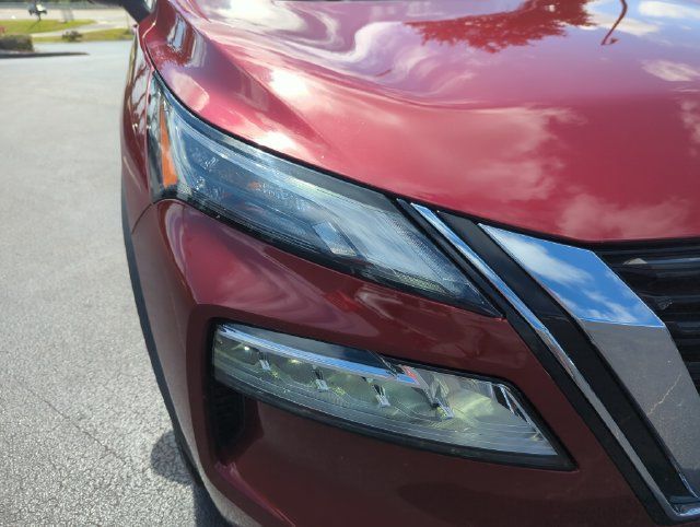 Certified 2021 Nissan Rogue SV FWD image 17