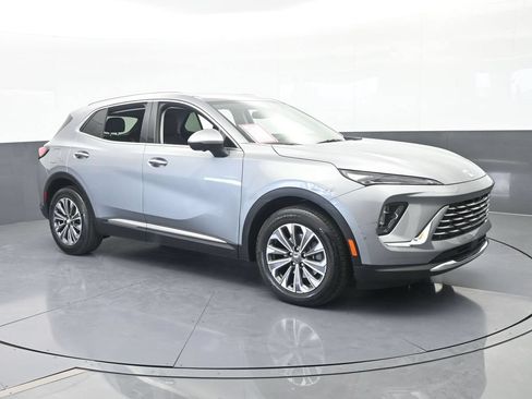 Used 2024 Buick Envision Preferred AWD/4WD image 8