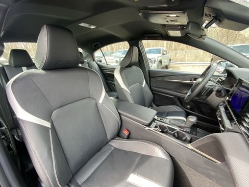 Used 2025 Toyota Camry SE image 26