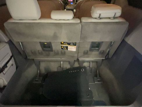 Used 2018 Toyota Sienna XLE FWD image 21