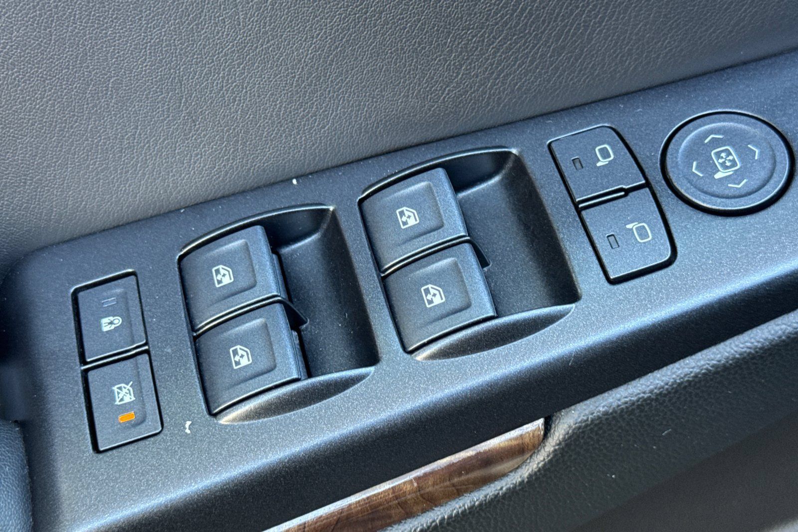 Used 2019 Chevrolet Tahoe LT AWD/4WD image 11