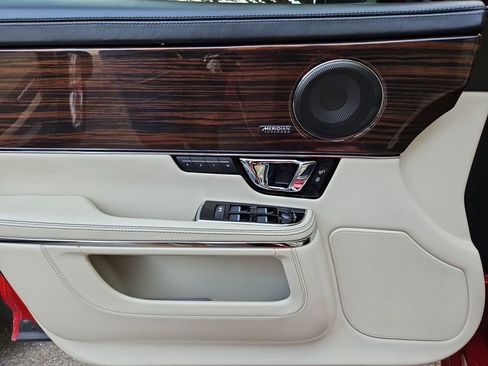 Used 2019 Jaguar XJ L Portfolio RWD image 28