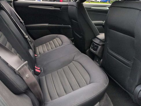 Used 2013 Ford Fusion SE FWD image 20