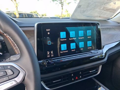 New 2026 Volkswagen Atlas SE FWD image 9