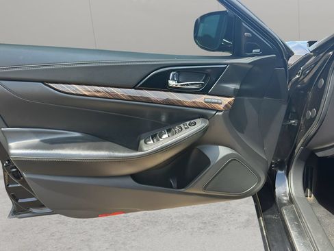 Used 2017 Nissan Maxima Platinum FWD image 23