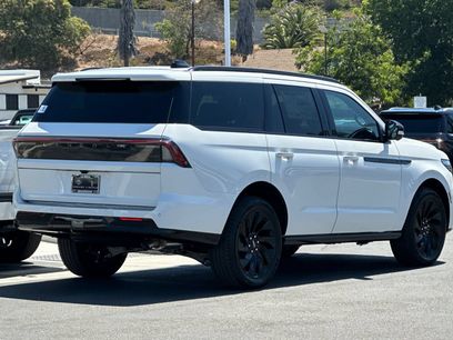 New 2026 Lincoln Navigator Reserve w/ Jet Appearance Package