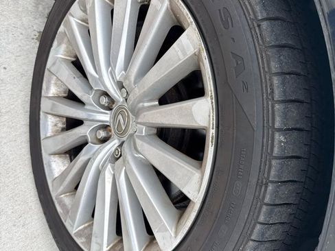 Used 2013 Lexus LS 460 AWD w/ Comfort Pkg image 18