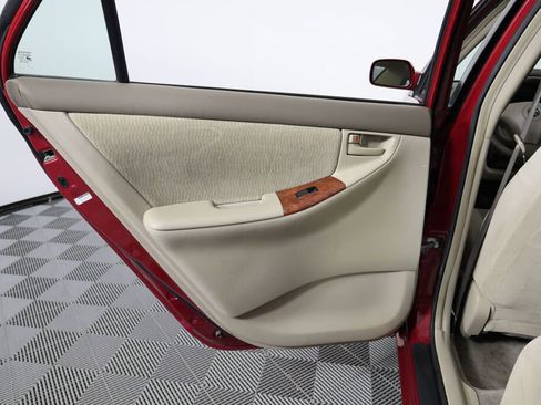 Used 2007 Toyota Corolla LE image 16