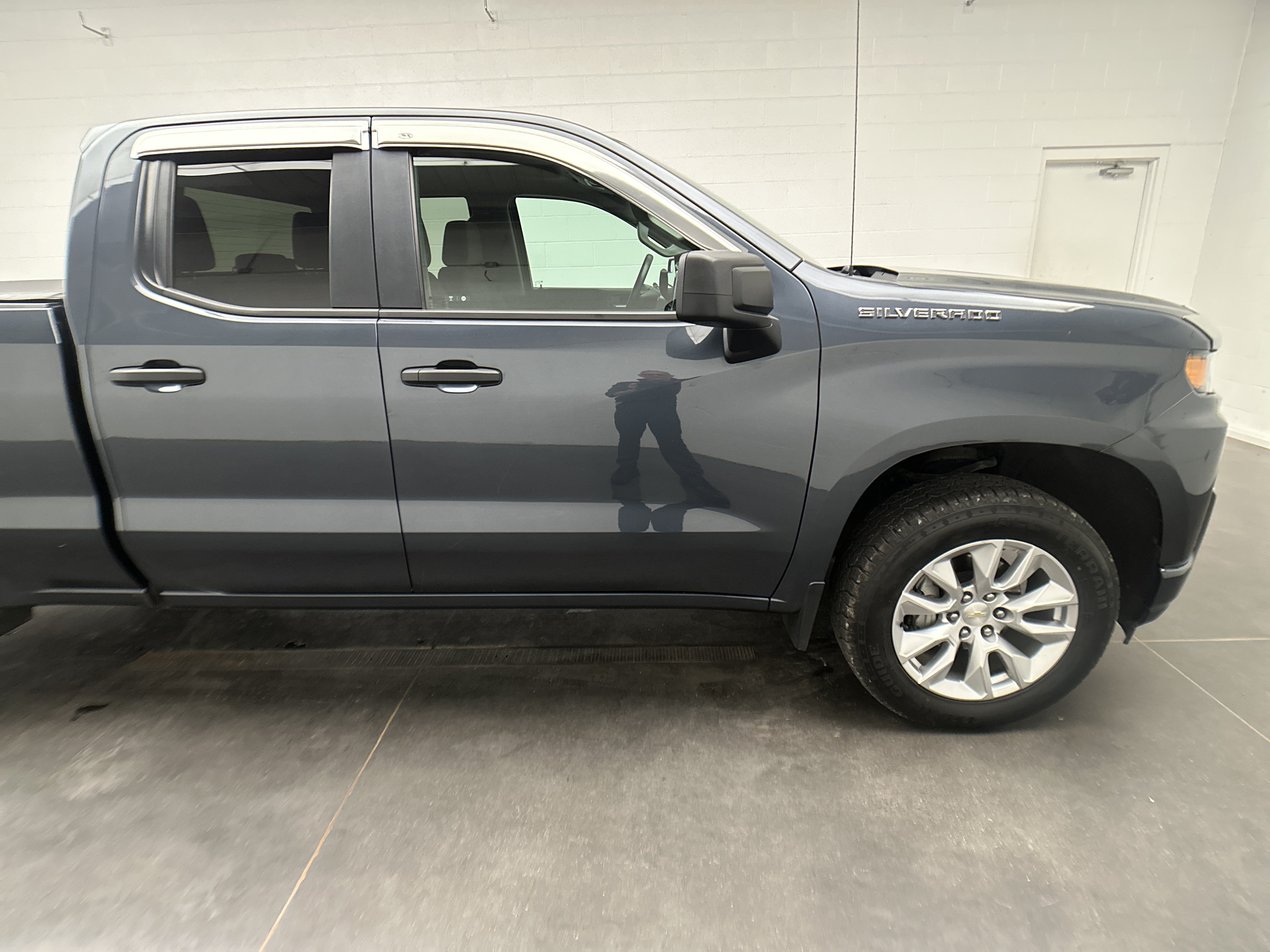 Used 2021 Chevrolet Silverado 1500 Custom AWD/4WD image 10