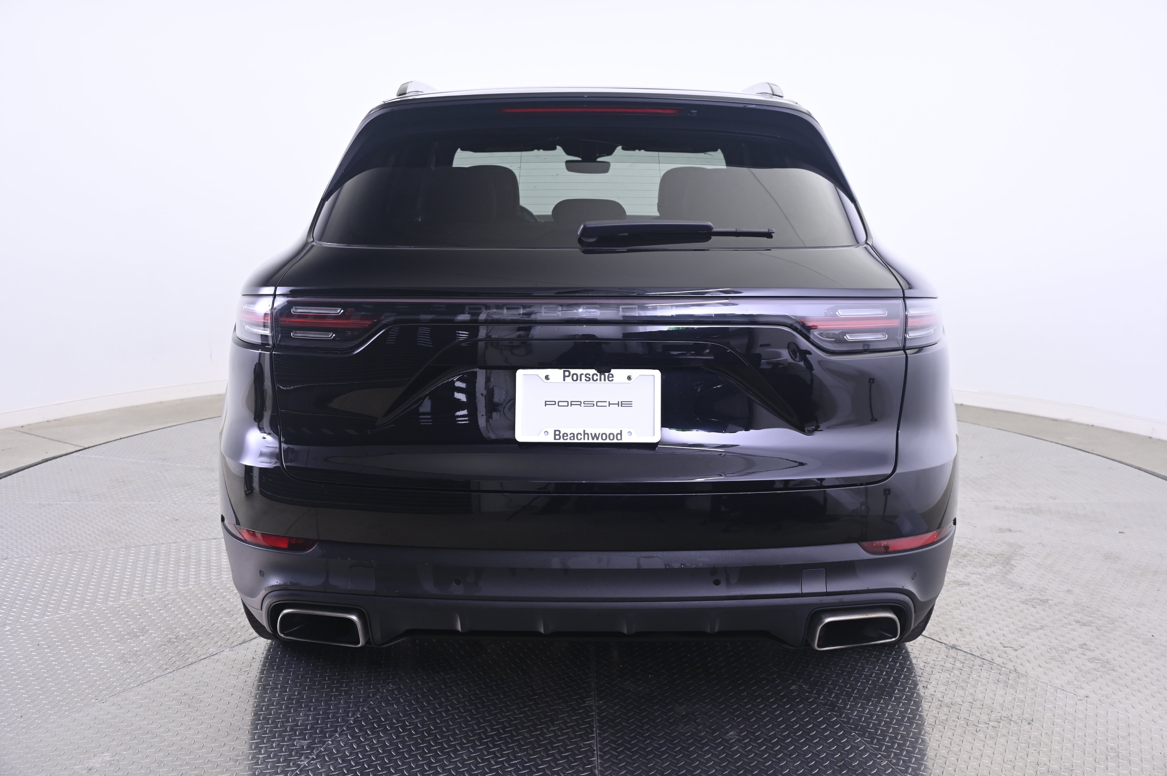 Certified 2023 Porsche Cayenne AWD/4WD image 6