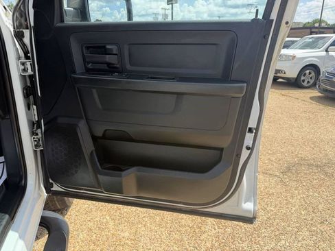 Used 2017 RAM 1500 Tradesman w/ Popular Equipment Group RWD image 9