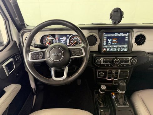 Certified 2021 Jeep Gladiator Overland image 18