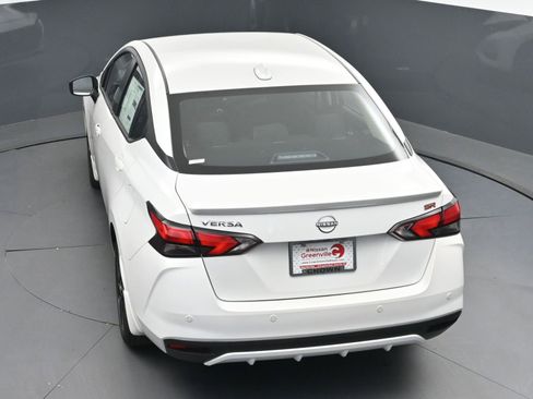 New 2025 Nissan Versa SR w/ Trunk Package FWD image 33
