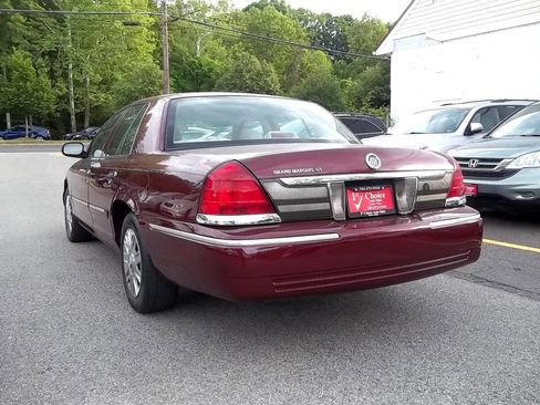 Used 2008 Mercury Grand Marquis GS RWD image 2