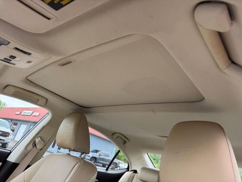 Used 2017 Lexus ES 350 w/ Premium Package FWD image 17