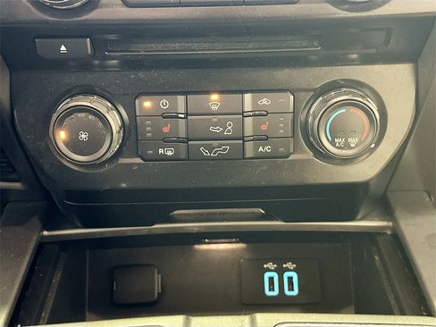 Used 2016 Ford F150 XLT w/ Equipment Group 302A Luxury image 13