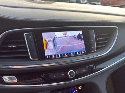 Used 2020 Buick Enclave Avenir image 5