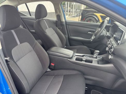 Used 2025 Nissan Sentra SV FWD image 34