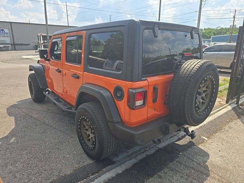Used 2018 Jeep Wrangler Unlimited Sport image 3