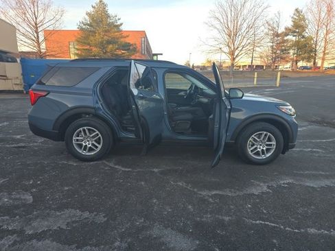 New 2026 Ford Explorer Active image 9