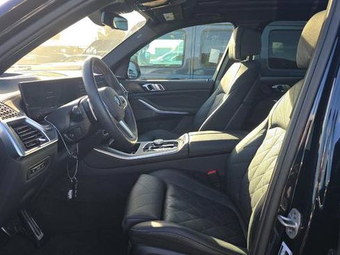 Used 2025 BMW X5 xDrive40i image 5