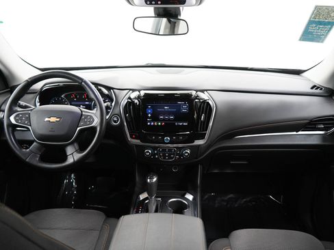 Used 2020 Chevrolet Traverse LT w/ Driver Confidence II Package AWD/4WD image 13