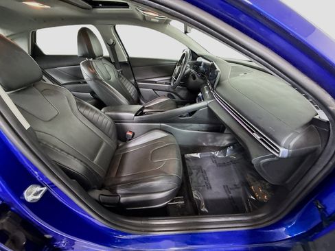 Used 2022 Hyundai Elantra Limited image 29
