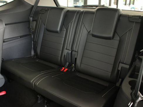 New 2025 Volkswagen Atlas SEL image 60