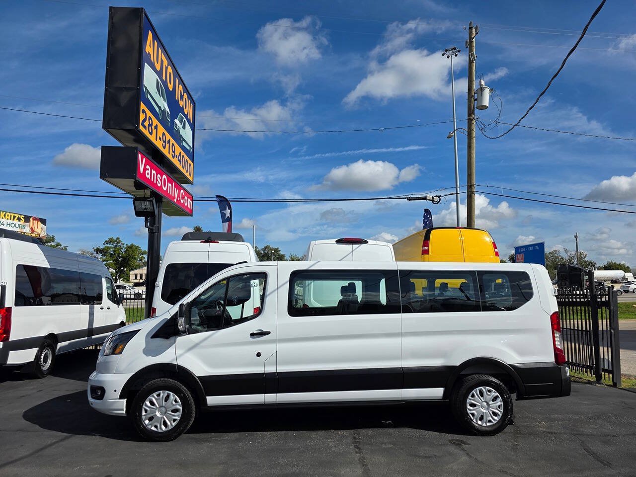 Used 2026 Ford Transit 350 XLT RWD image 4