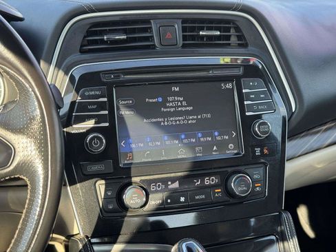 Used 2017 Nissan Maxima Platinum w/ Interior Lighting Package FWD image 29