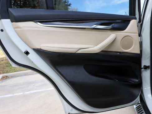 Used 2017 BMW X5 xDrive35i image 12