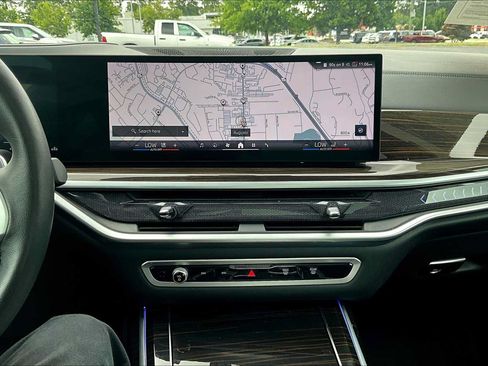 Certified 2024 BMW X7 xDrive40i AWD/4WD image 6
