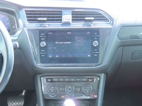 Used 2019 Volkswagen Tiguan SEL Premium image 8
