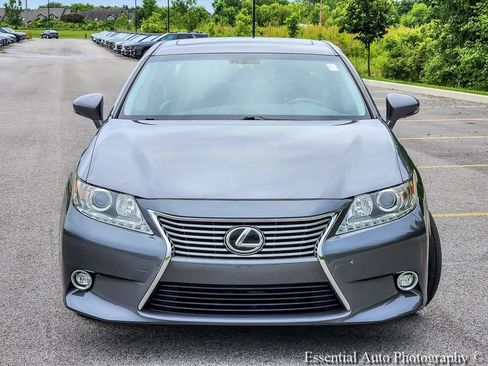 Used 2014 Lexus ES 350 w/ Luxury Package FWD image 4