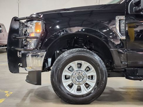 Used 2022 Ford F250 XL w/ STX Appearance Package image 5