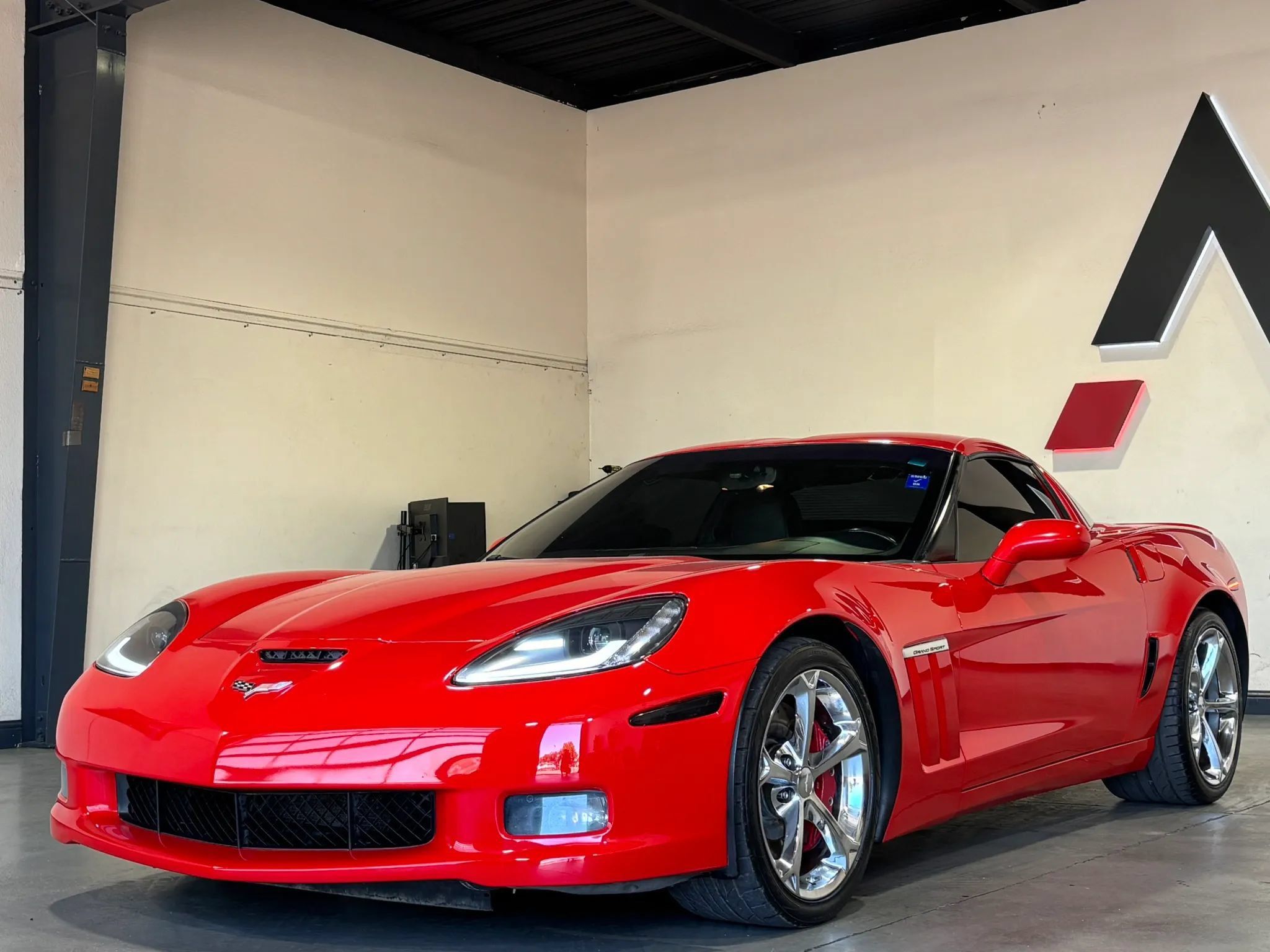 Used 2012 Chevrolet Corvette Grand Sport w/ Battery Protection Package RWD image 1