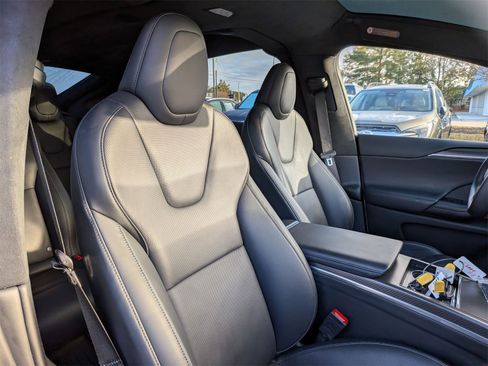 Used 2022 Tesla Model X Plaid image 38