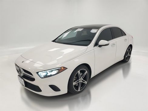 Used 2022 Mercedes-Benz A 220 w/ Premium Package Lite image 3