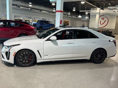 Used 2022 Cadillac CT4 V Blackwing w/ Driver Assist Package RWD image 8