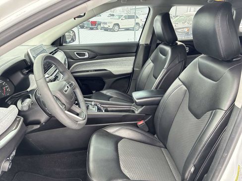 Certified 2022 Jeep Compass Latitude image 13