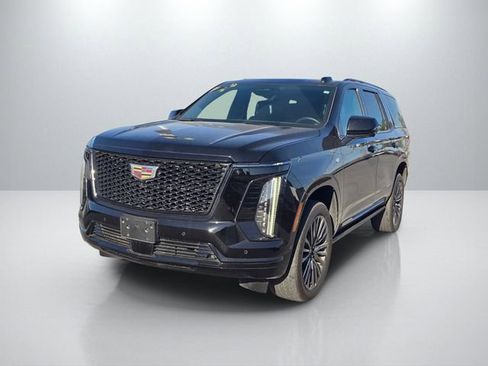 Used 2025 Cadillac Escalade Sport Platinum image 2